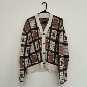 Men's Abercrombie and Fitch cropped Cardigan Sweater